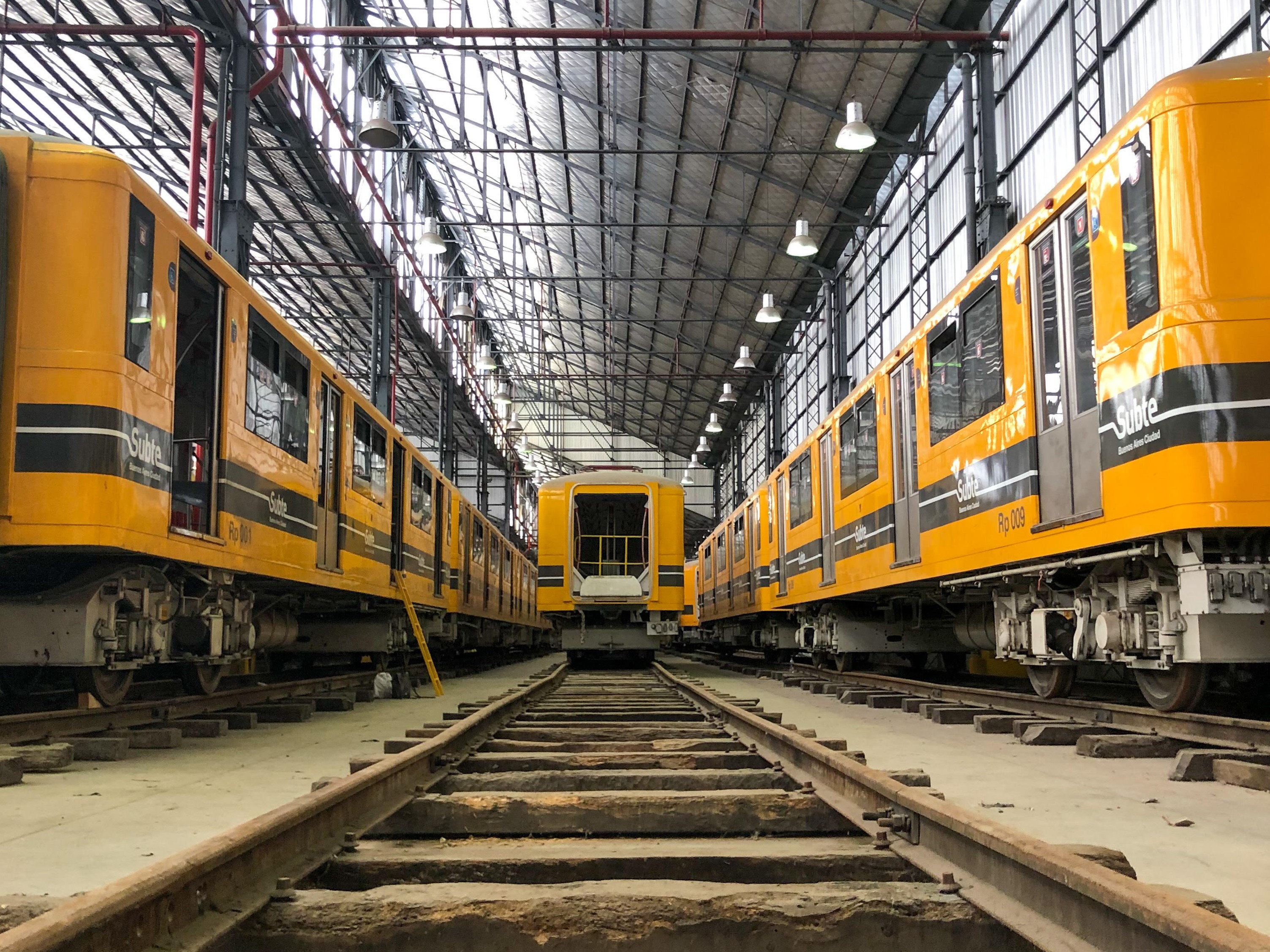 Se subastaron diez vagones de subte por dos millones de pesos cada uno