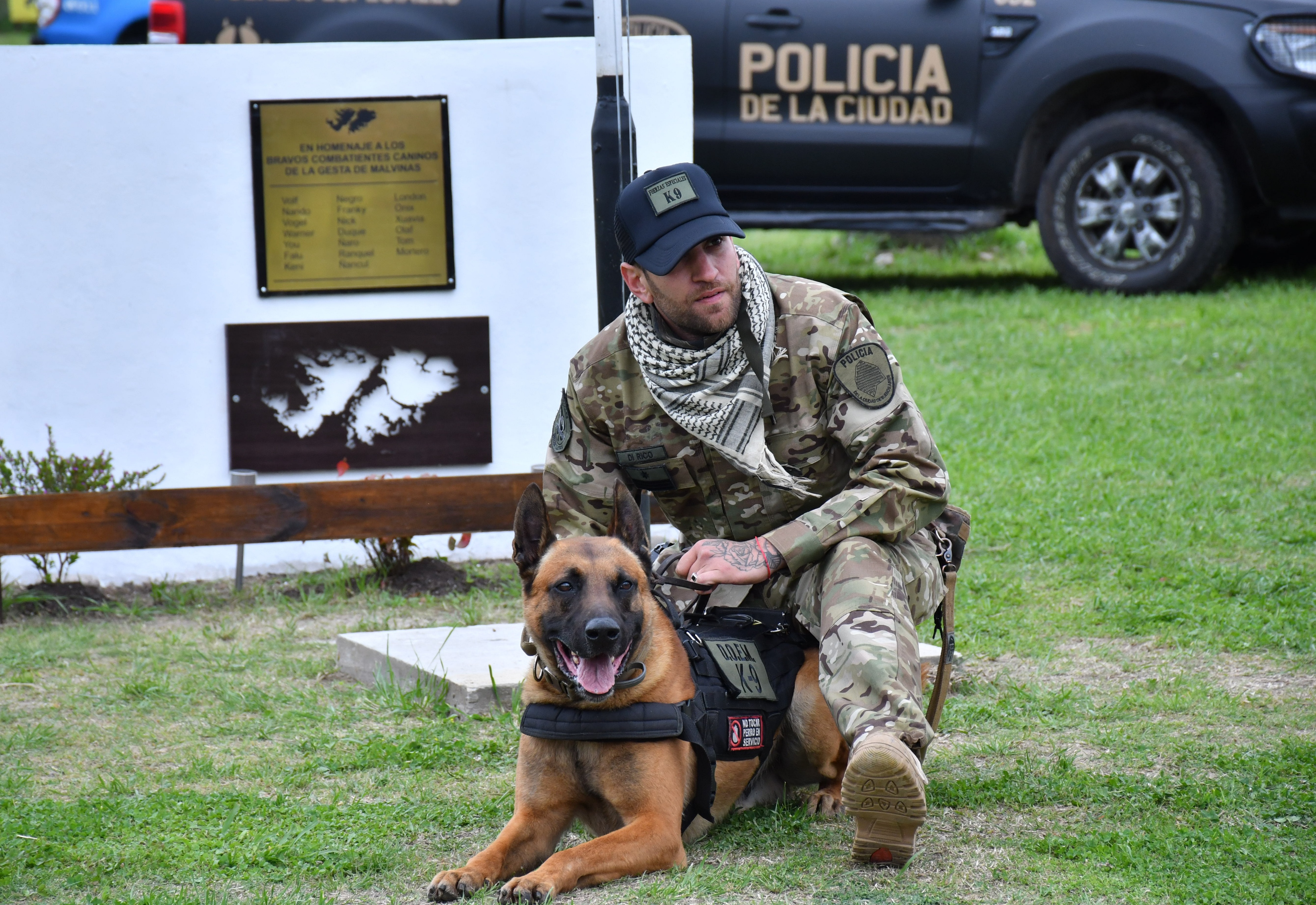 Cómo se entrenan los perros superagentes de la Policía de la Ciudad que previenen delitos y detectan explosivos