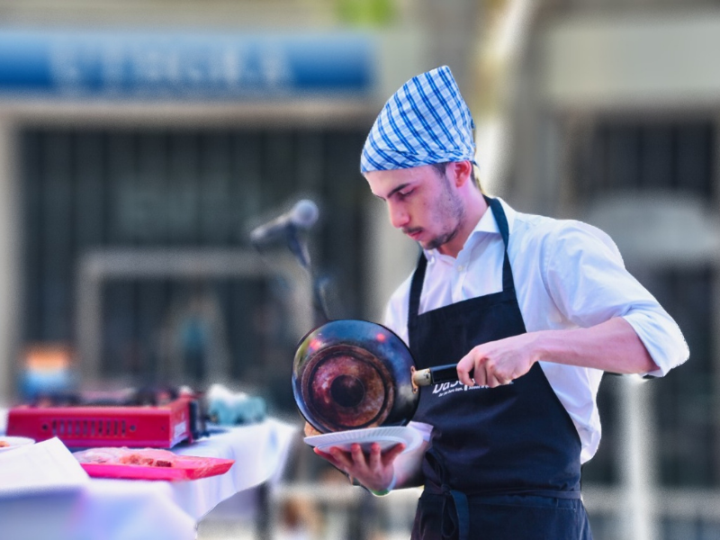 Vení a disfrutar del Patio Gastronómico y del Desafío de Cocina a la Avenida de Mayo