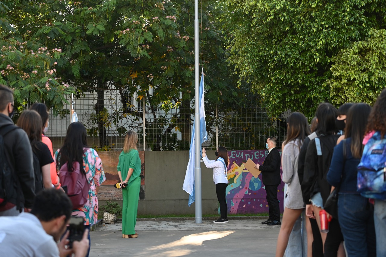 Más de 198.000 chicos y chicas de Nivel Secundario empezaron el ciclo lectivo