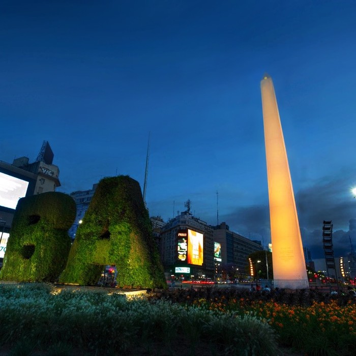 Mes de la Mujer: la Ciudad iluminó monumentos para visibilizar la endometriosis