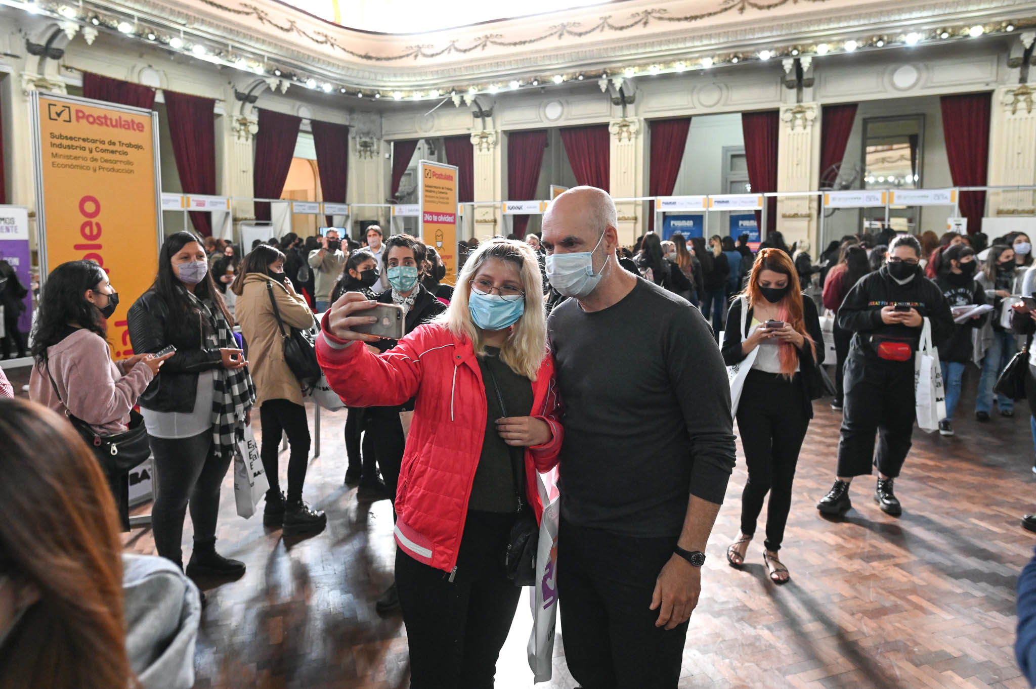 Rodríguez Larreta recorrió la primera Expo Empleo Barrial del 2022 en Caballito