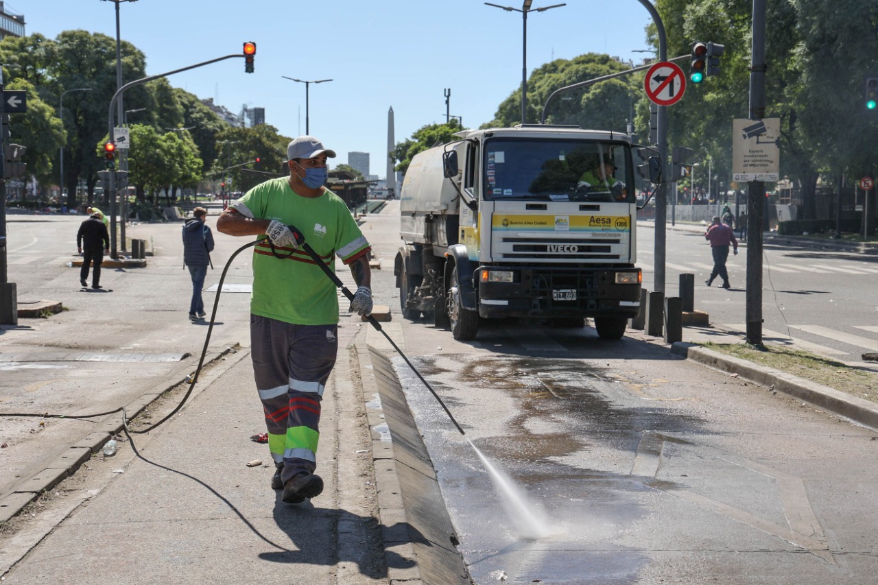 Tras el acampe y la limpieza en la 9 de Julio, la Ciudad liberó el tránsito y ya funciona el Metrobús