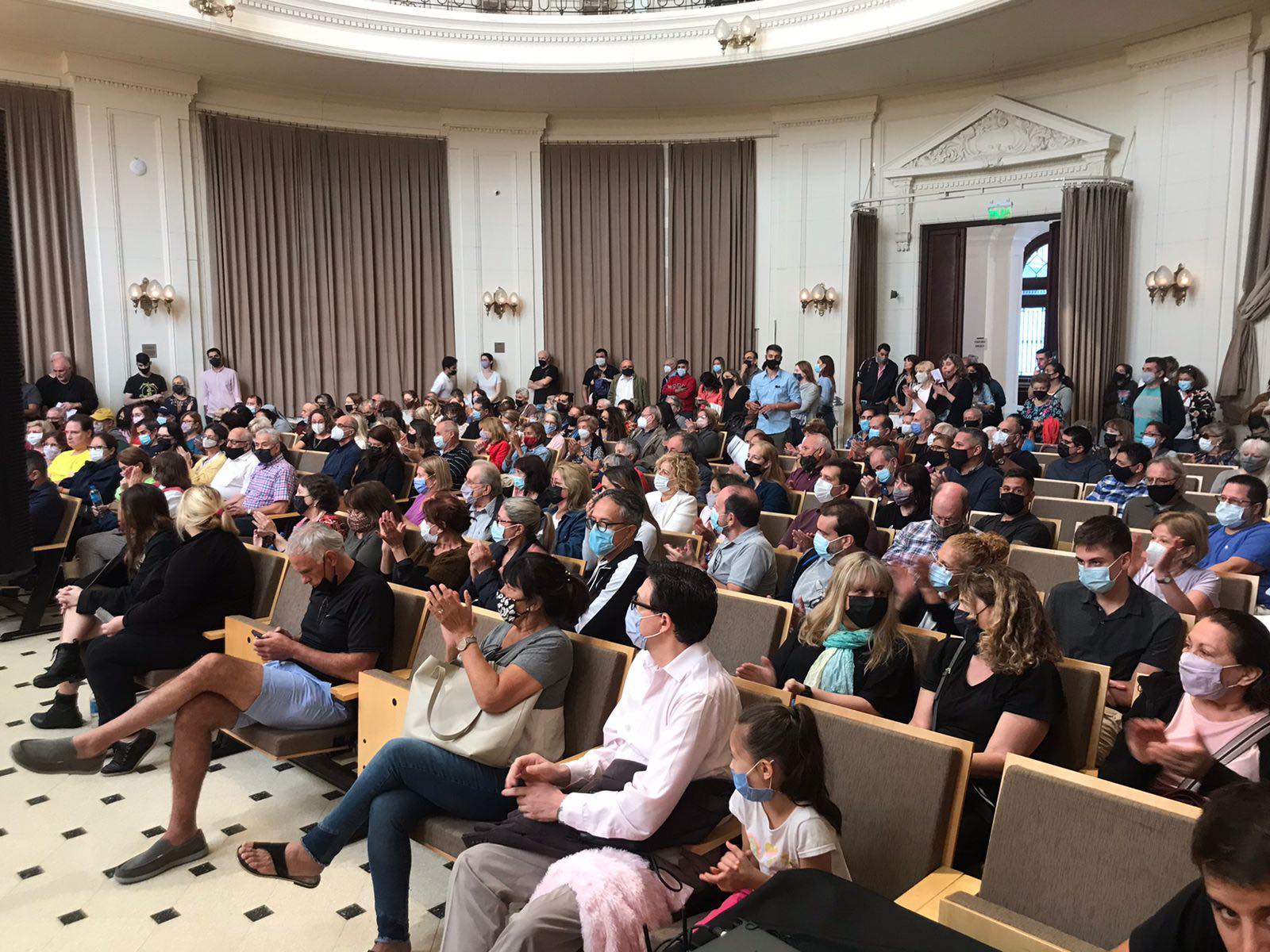 Reunión de vecinos y vecinas de Almagro con Horacio