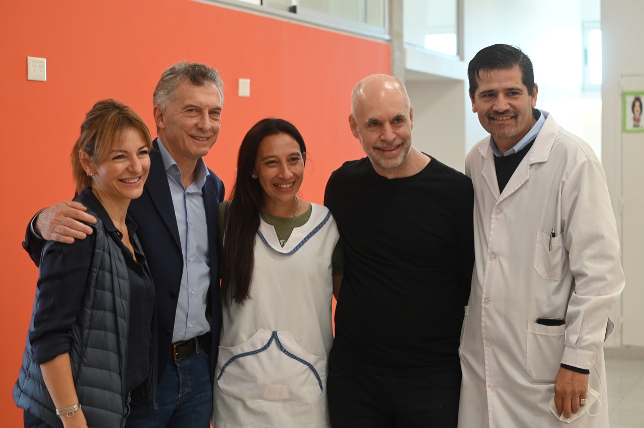 Rodríguez Larreta recorrió con Mauricio Macri una escuela en Nueva Pompeya