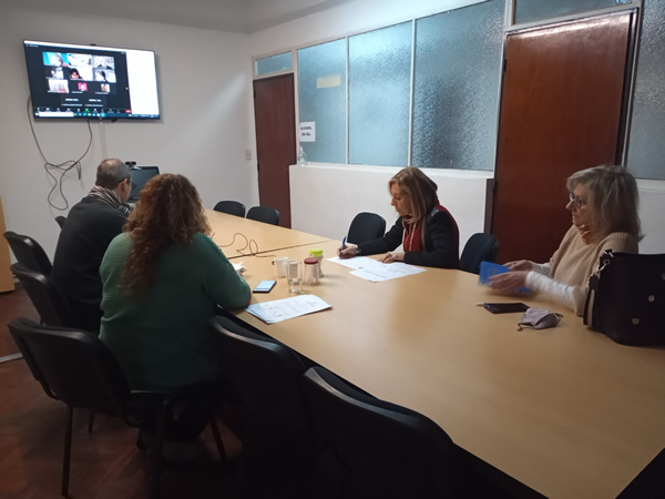 Se presentaron iniciativas en la reunión de Dimensión Género