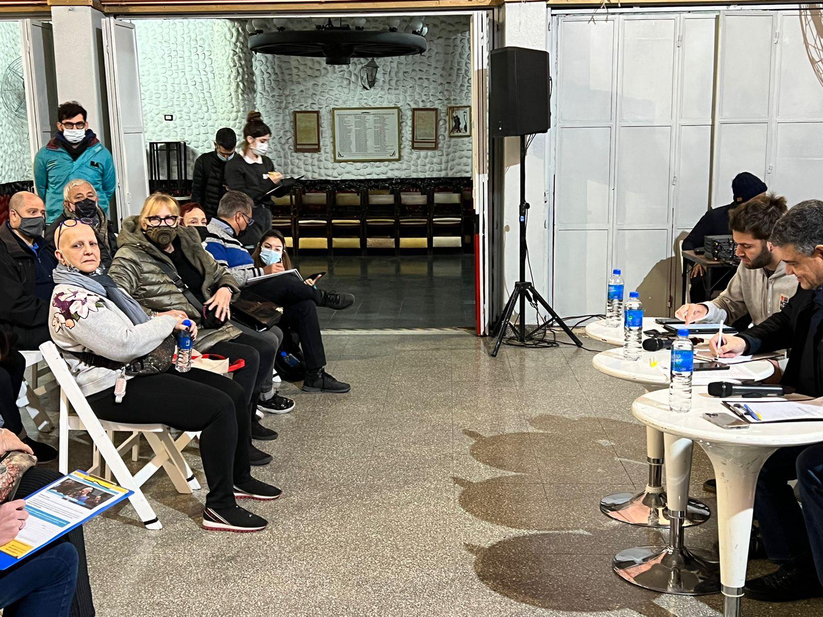 Una reunión de vecinos y vecinas de Villa Crespo con Jorge Macri