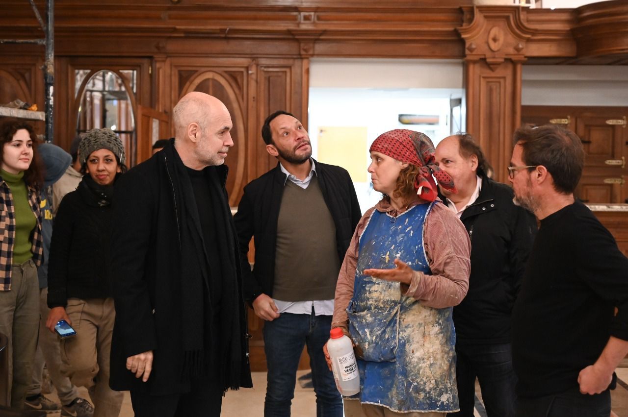 Rodríguez Larreta recorrió las obras de restauración de la Confitería La Ideal
