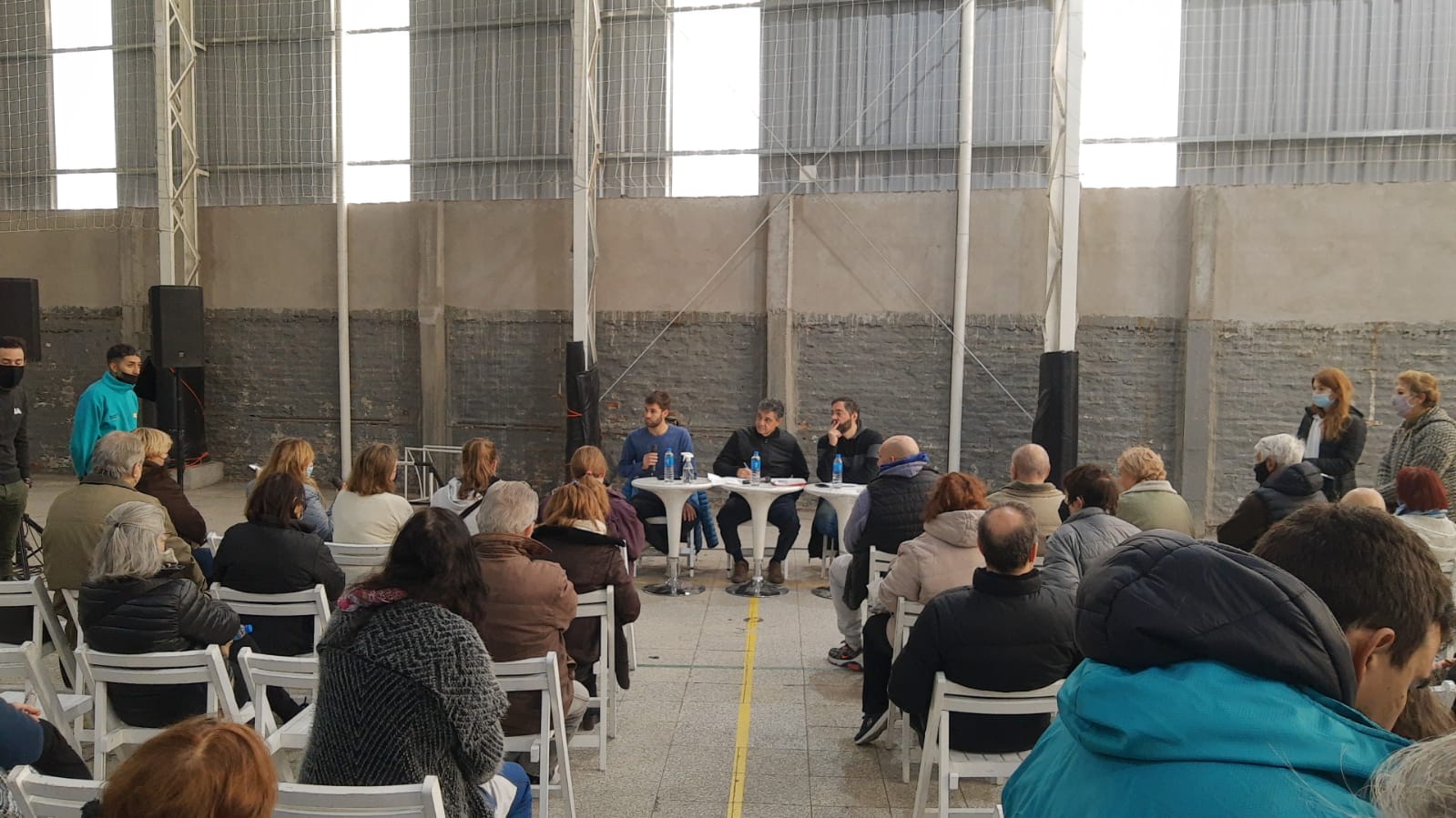 Reunión de vecinos y vecinas de Monte Castro con Jorge Macri