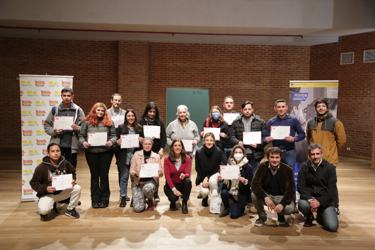 Acto colación Codo a Codo 4.0 