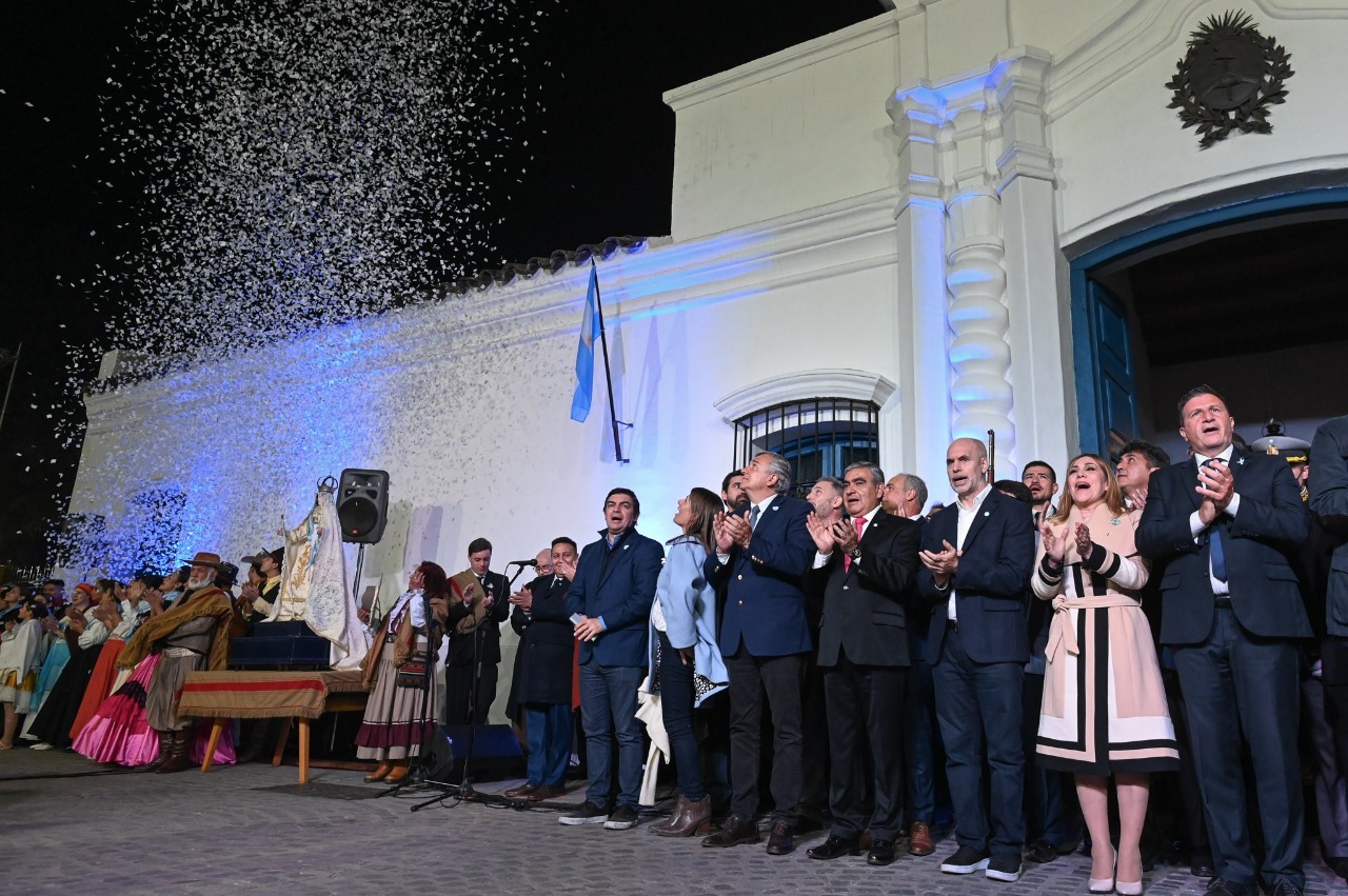 Rodríguez Larreta participó de la vigilia por el Día de la Independencia en Tucumán
