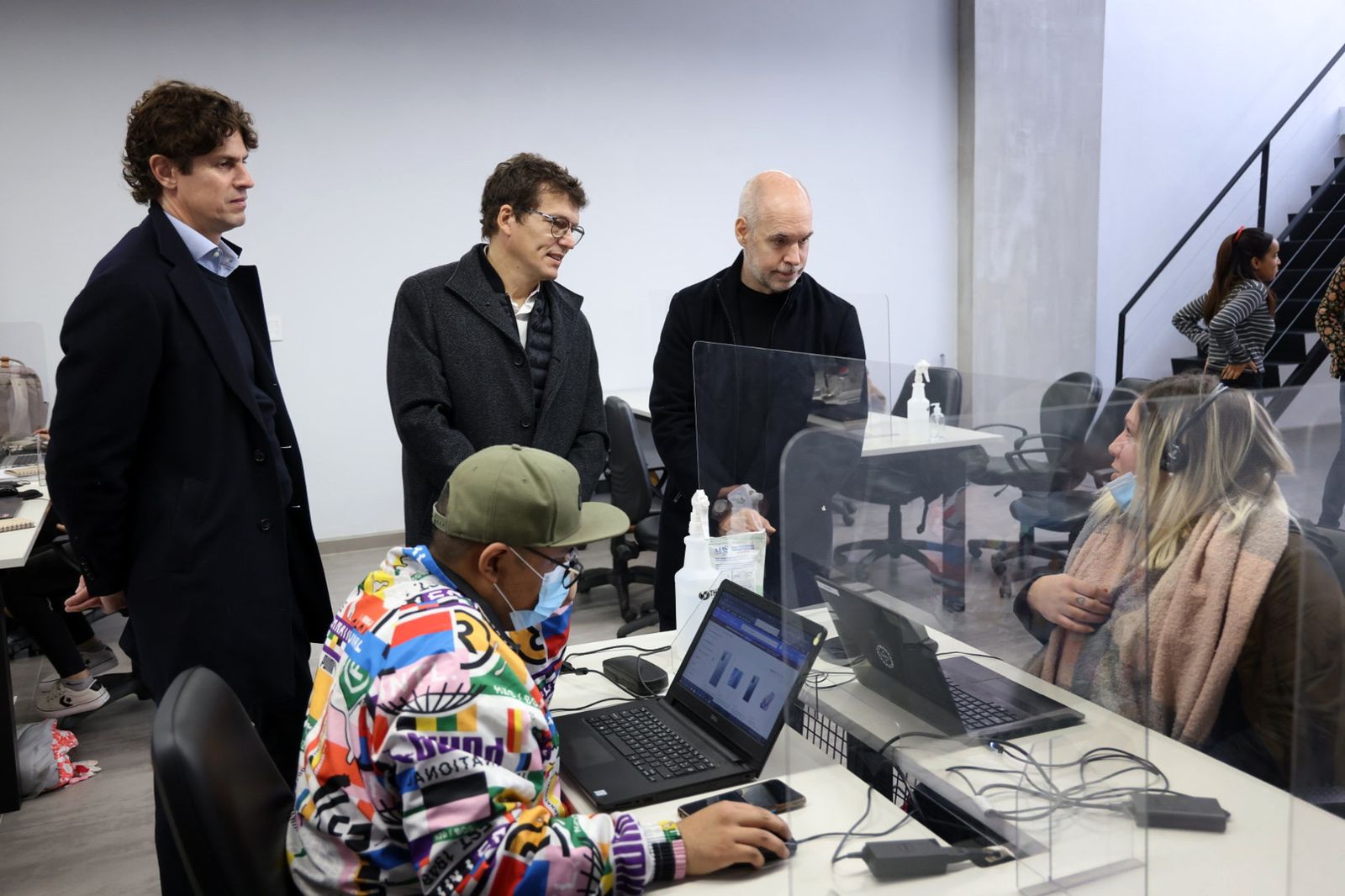 Rodríguez Larreta y Lousteau recorrieron una empresa que participa de Empleo Joven 