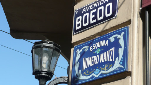 Show musical para chicos y chicas en los Bares Notables