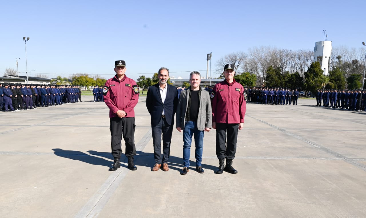 D’Alessandro le dio la bienvenida a los cadetes de la décima promoción de la Policía de la Ciudad