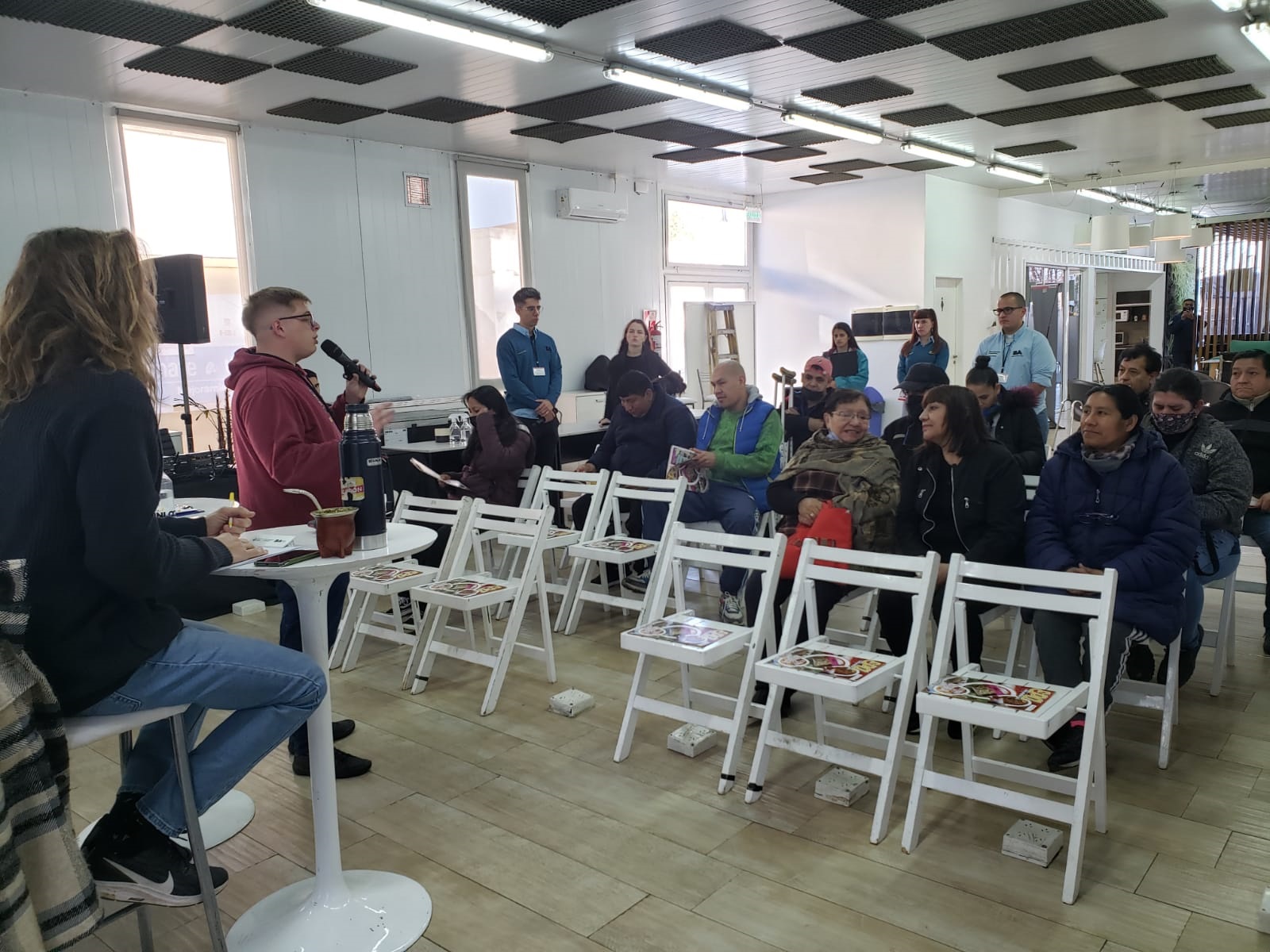 Reunión de vecinos y vecinas de Barrio 31