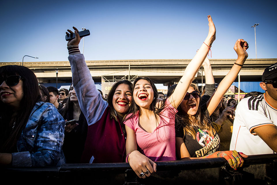 ¡Votá por tu banda o artista favorito para que forme parte de #ExperienciaEmergente2022! 