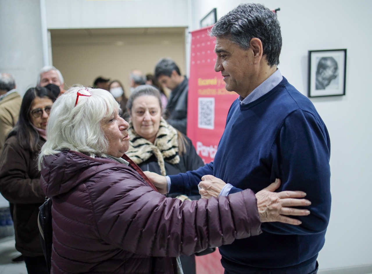 Coghlan: Continúan los encuentros con vecinos
