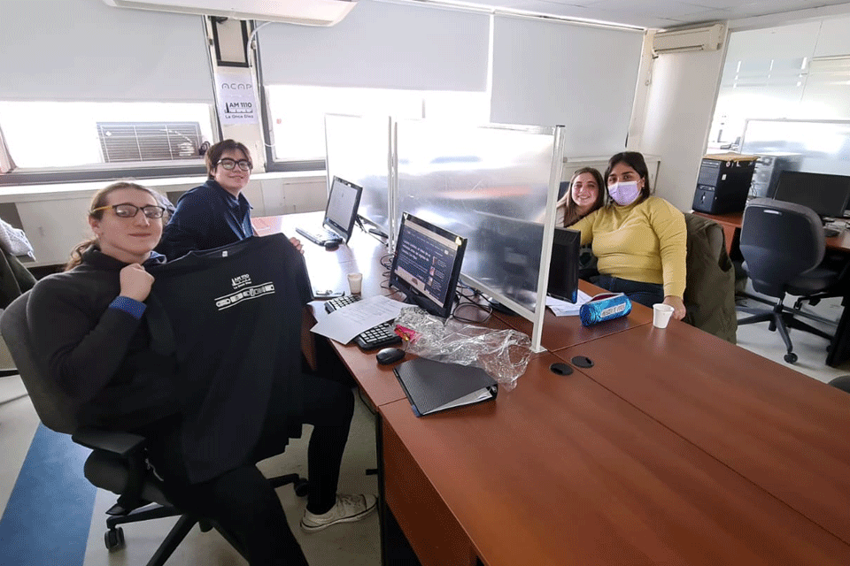 Estudiantes de colegios secundarios visitan Radio Ciudad