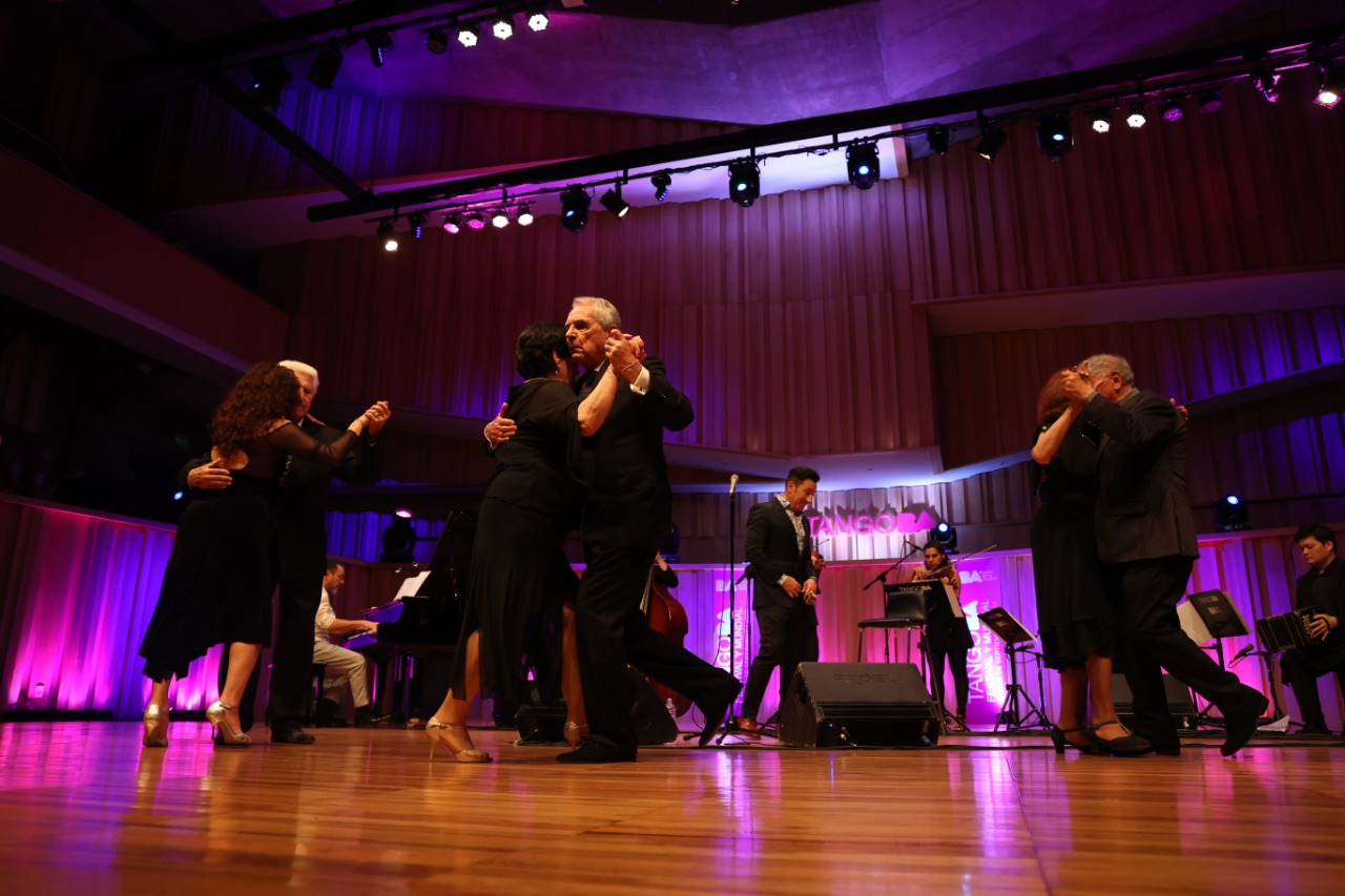 El Tango BA Festival y Mundial 2022 comenzó con un show dedicado a grandes figuras del baile