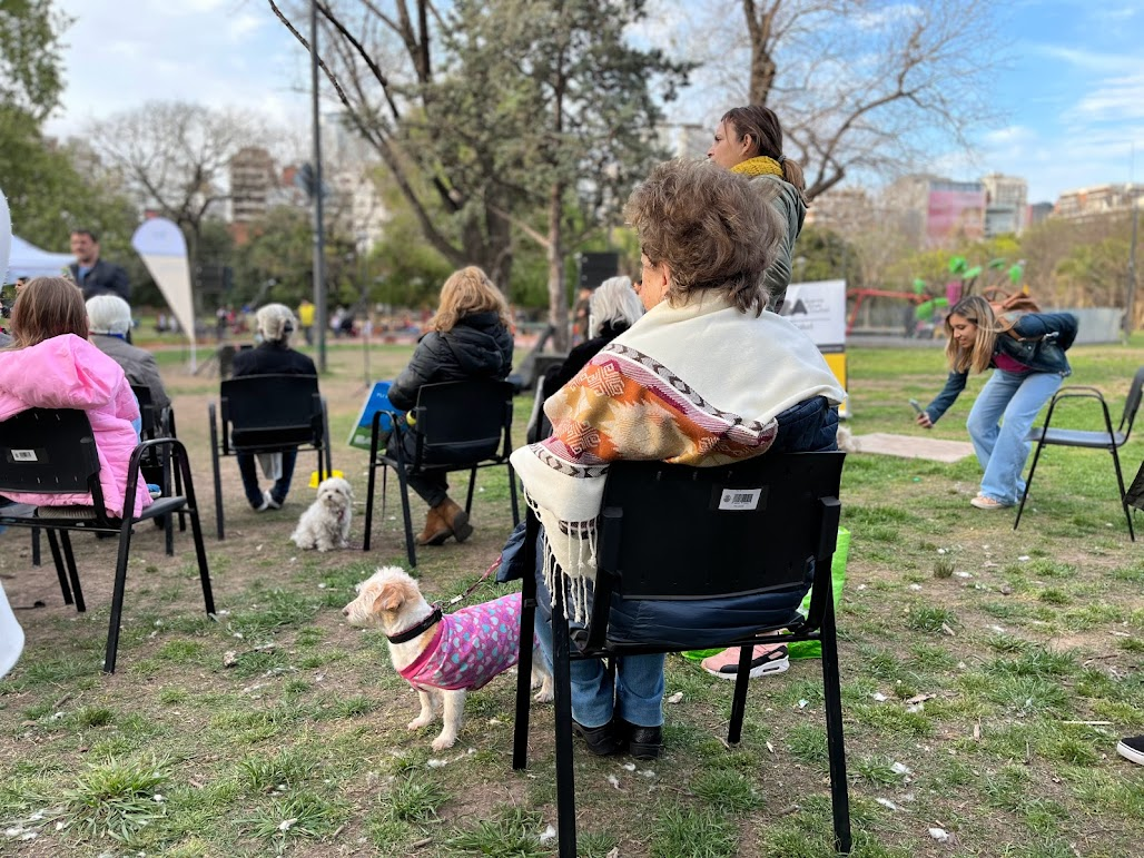 Jornada de vinculación de mascotas y adultos mayores