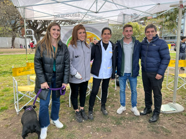 Se lanzó el programa Compañeros +60, adoptar es un acto de amor
