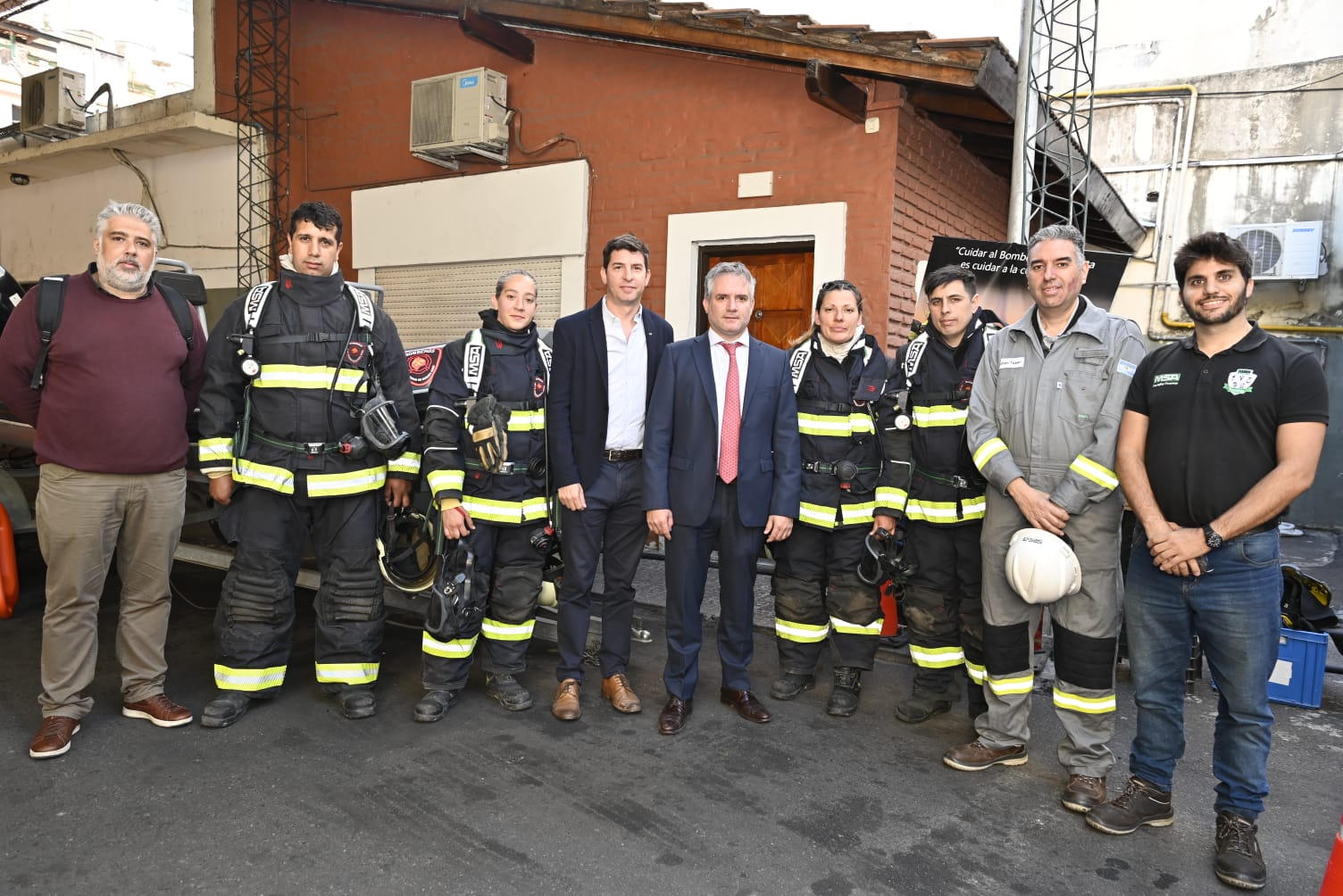 Bomberos de la Ciudad incorporó 116 nuevos equipos de respiración autónoma