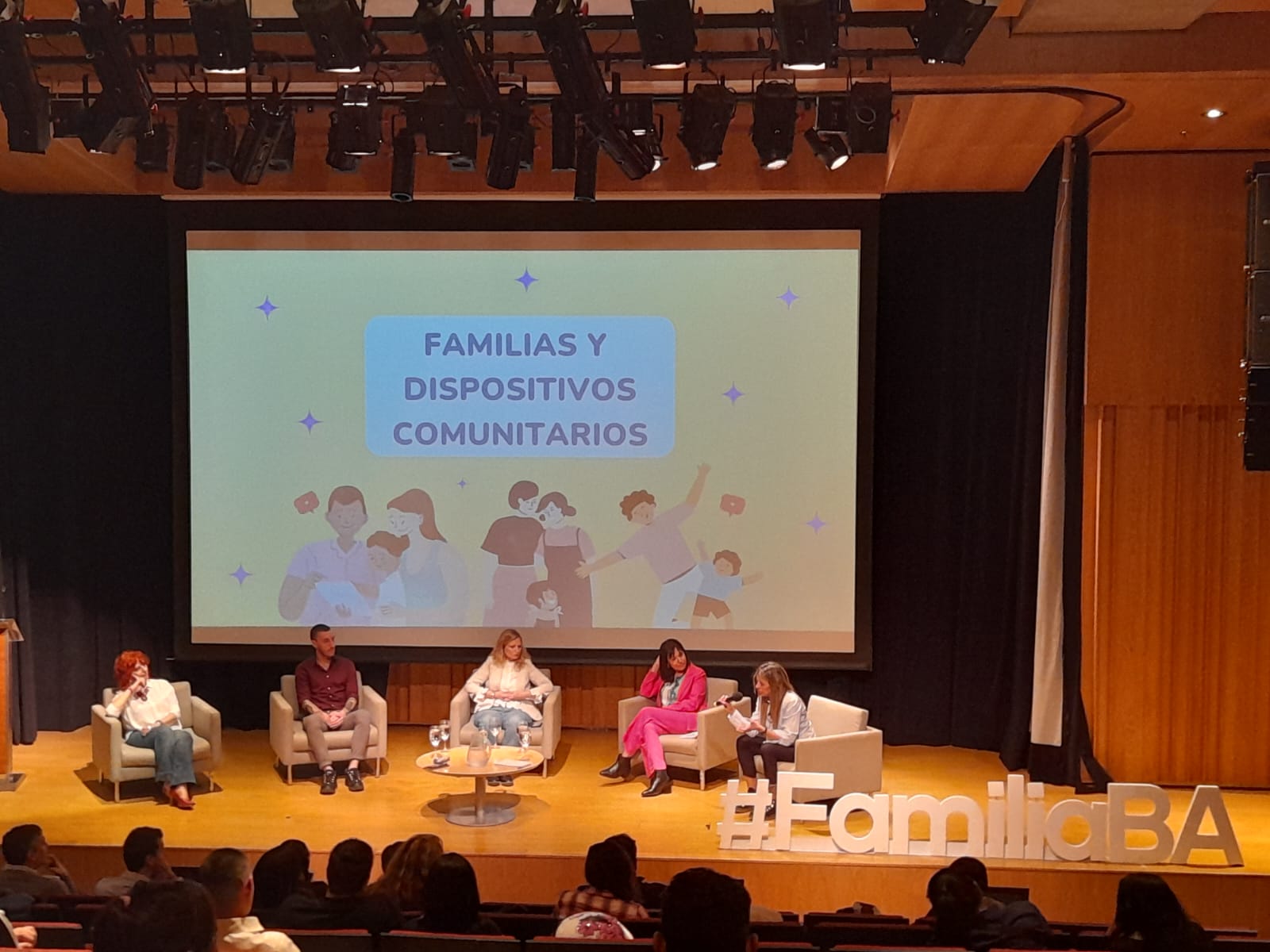 RED-FAM: “Familias hoy: Desafíos en épocas de cambio”
