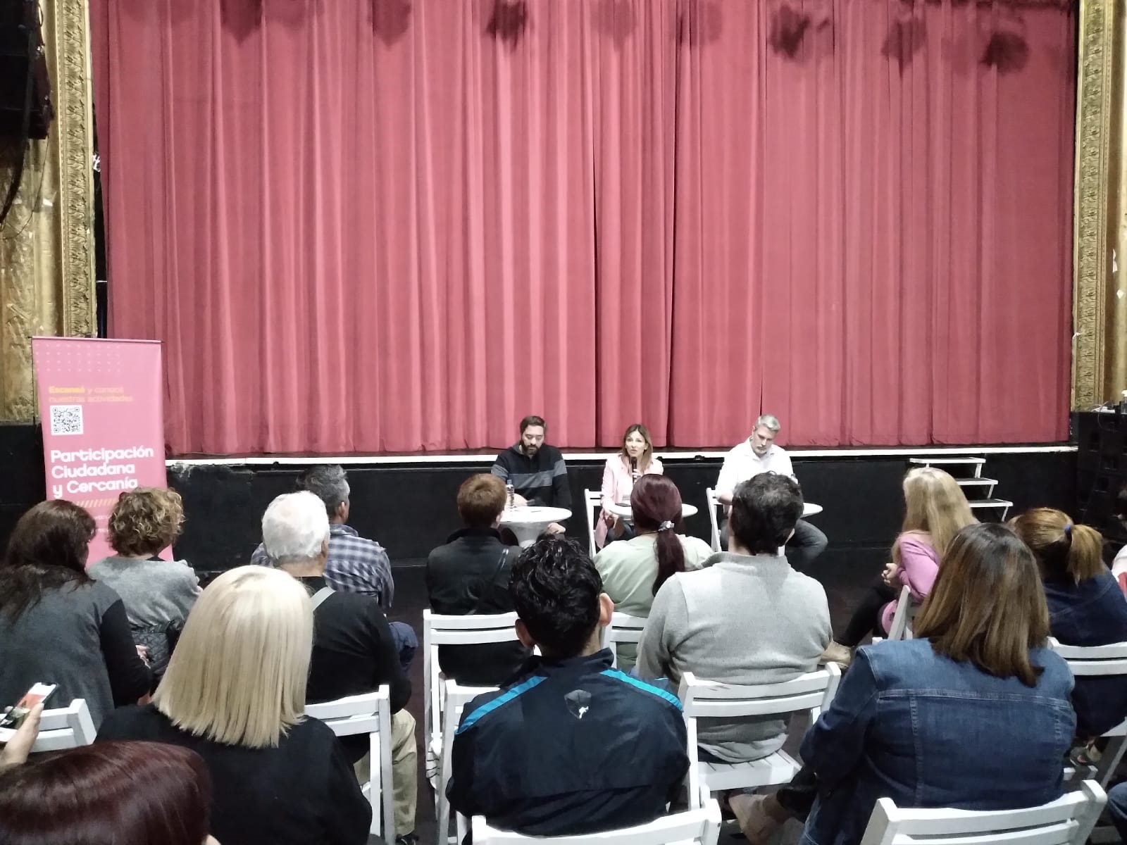 Reunión de vecinos y vecinas de Floresta con Soledad Acuña