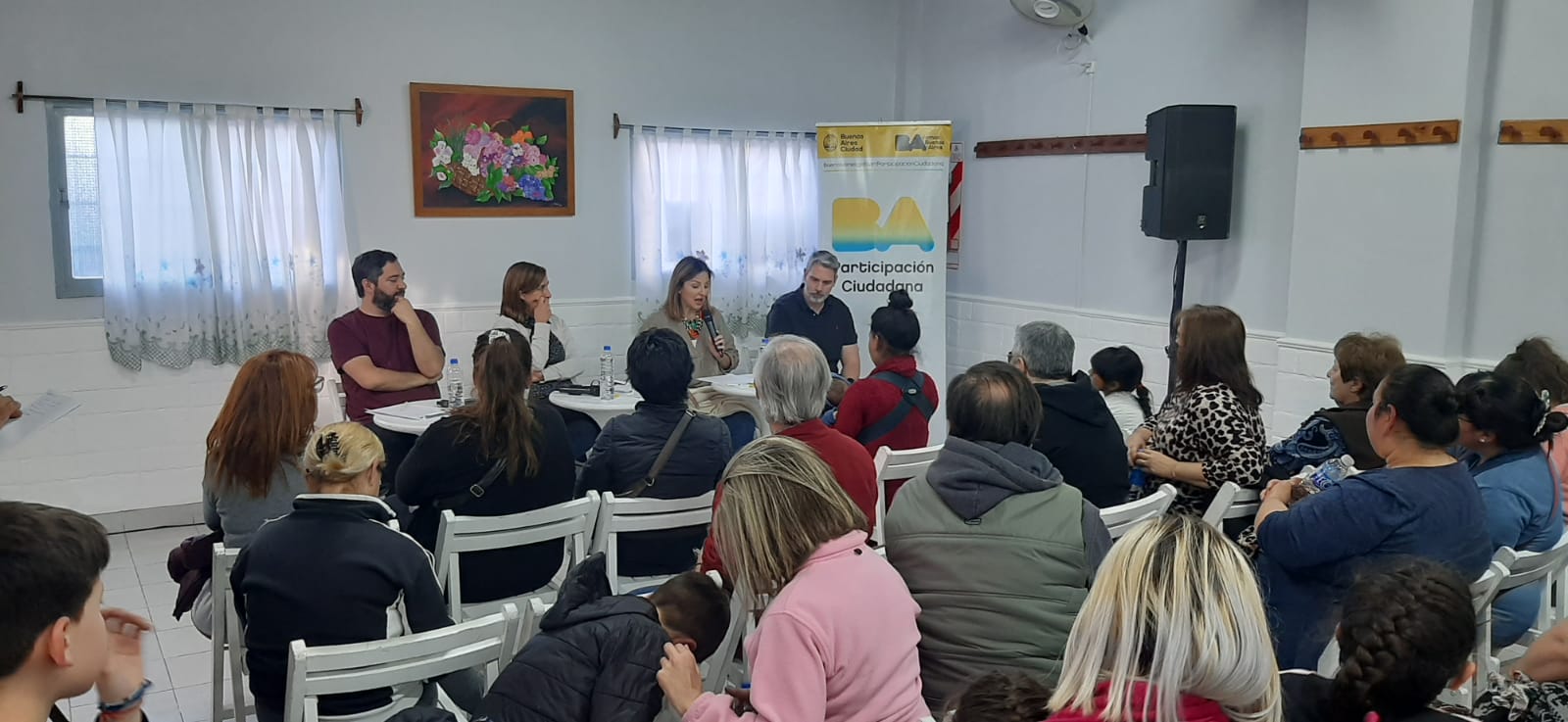 Reunión de vecinos y vecinas de Villa Real con Soledad Acuña