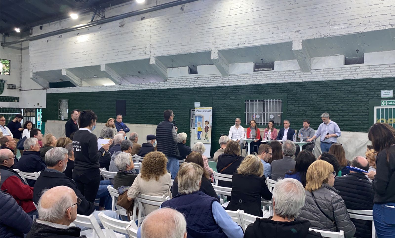 Reunión de vecinos y vecinas de Belgrano con Marcelo D'Alessandro