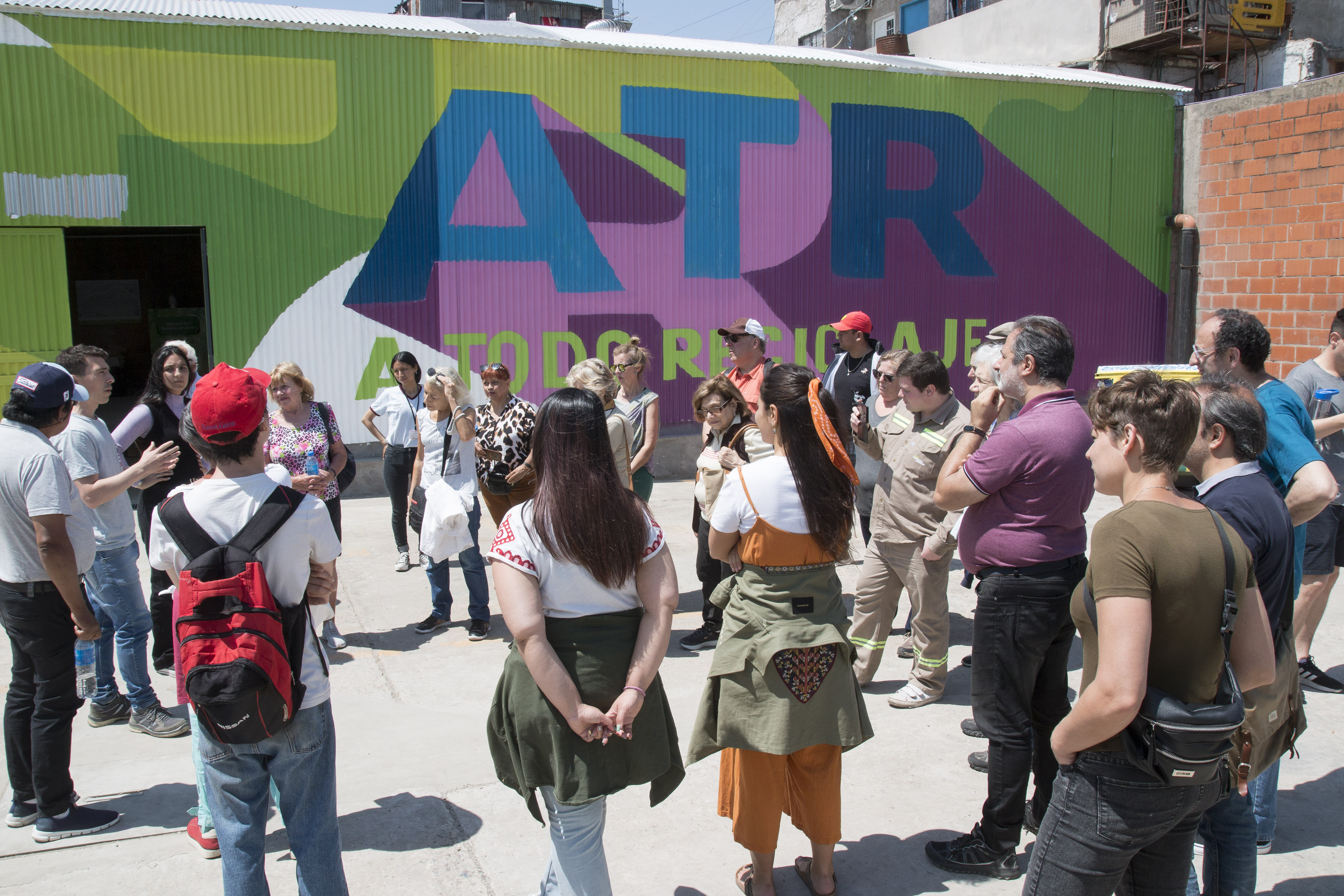 Barrio Padre Carlos Mugica: una visita para conocer las obras que se están realizando