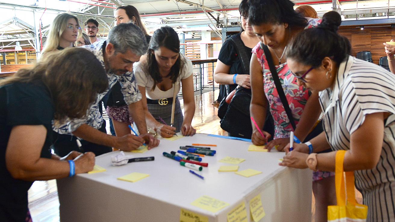 Encuentro realizado en el Centro Metropolitano de Diseño, sede del evento