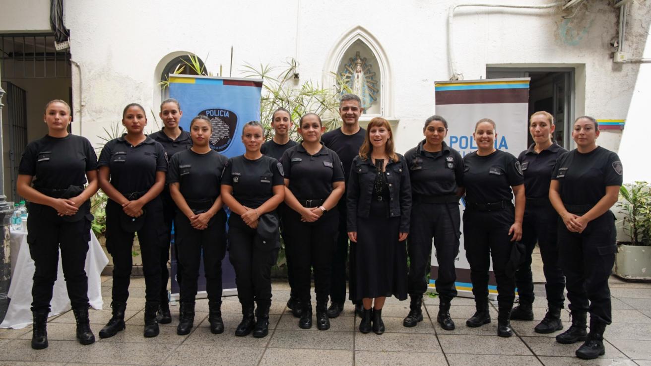 Jorge Macri con policías de la Ciudad