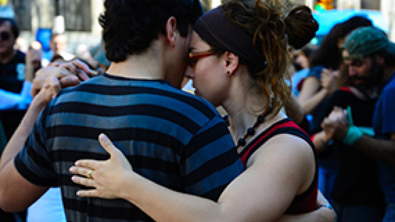 Pareja bailando tango