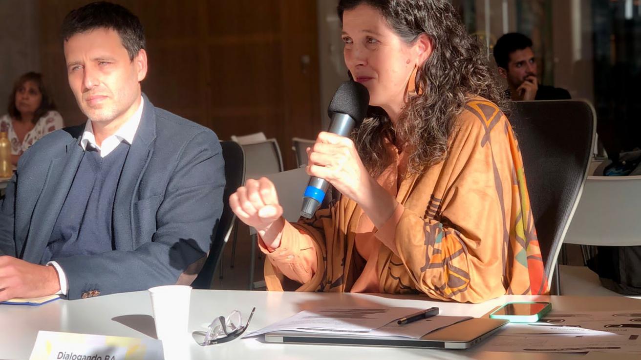 María Gracia Andía en el Dialogando BA