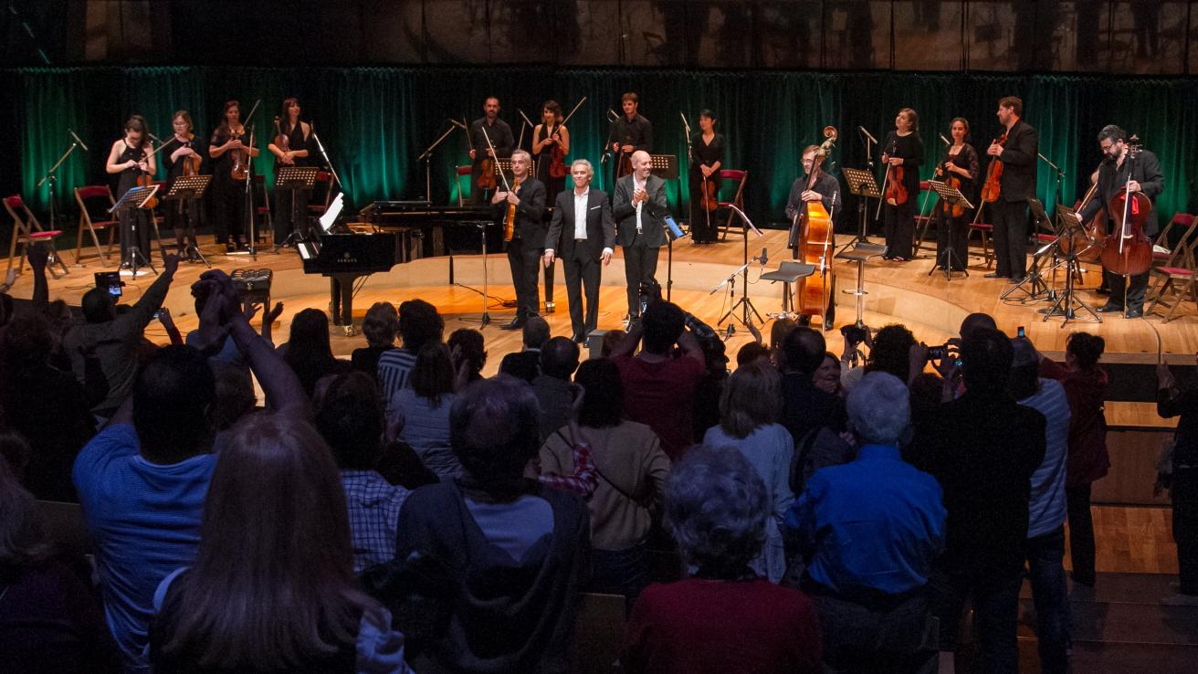 La Camerata Argentina junto a Jairo - PH. Laura Szenkierman