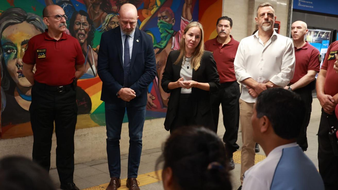 Clara Muzzio encabezó el acto por el aniversario de policía caída en servicio