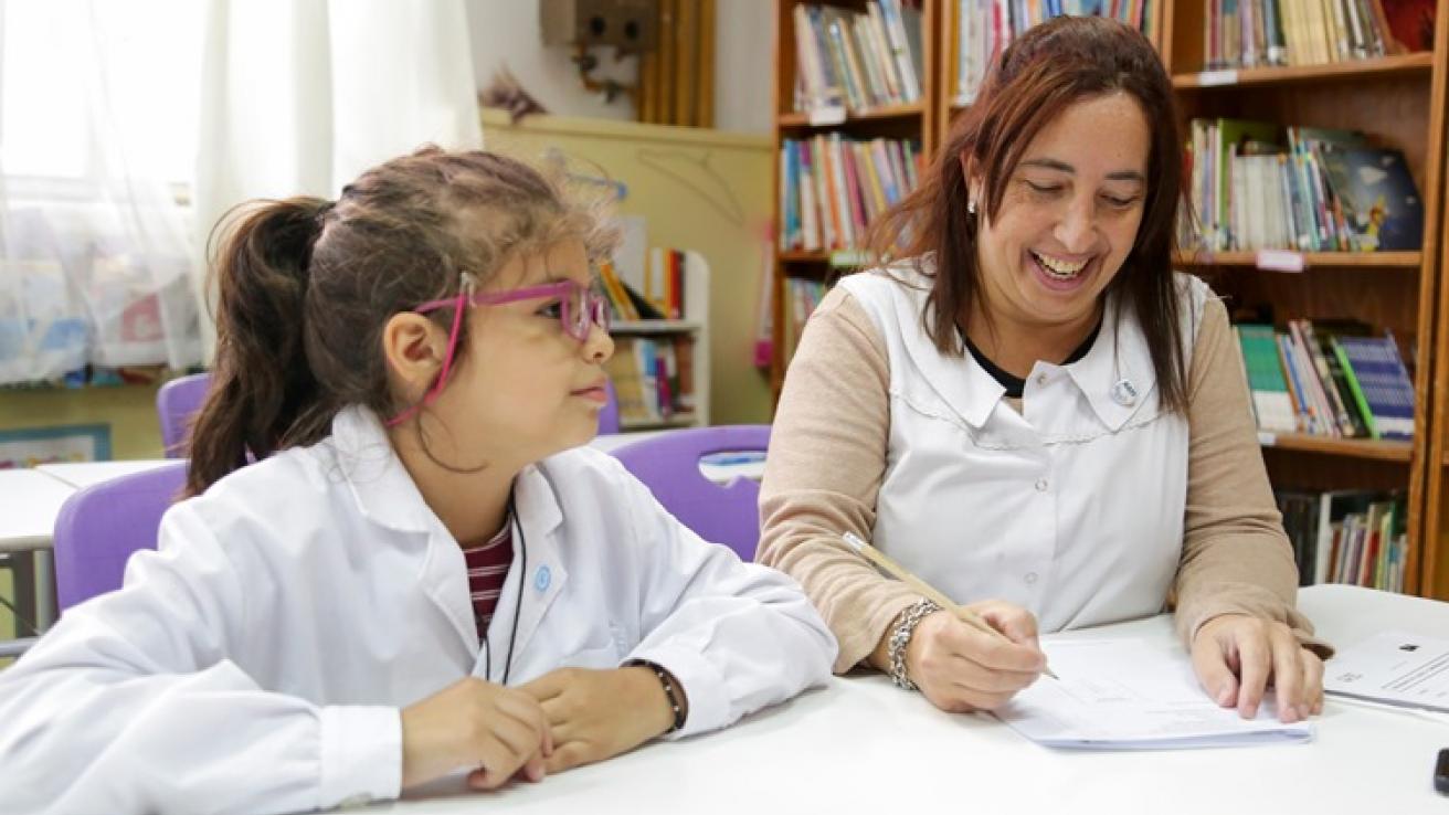 El programa de fluidez y comprensión lectora se amplía a 6.to grado