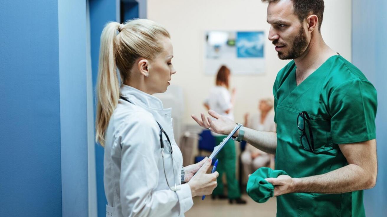 Imagen profesional tecnico de la salud.jpg