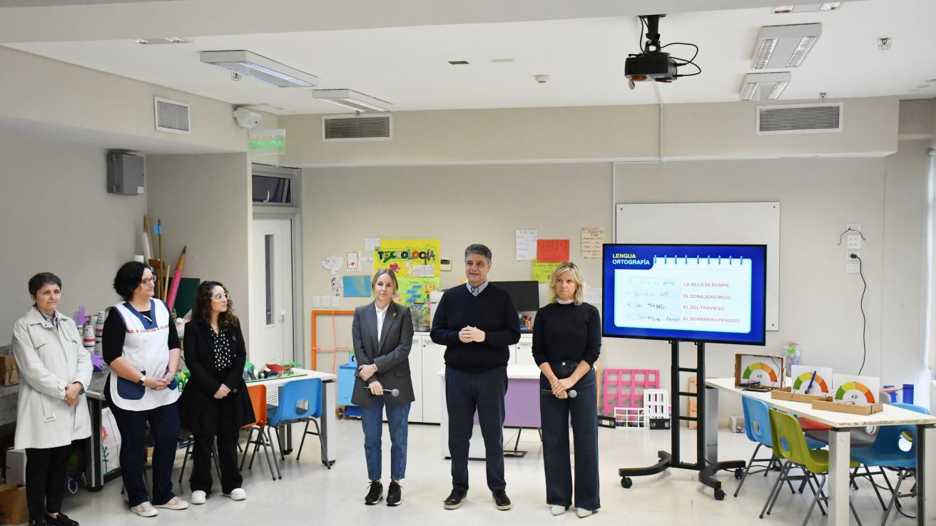 El Jefe de Gobierno presentó el nuevo diseño de contenidos de la escuela Primaria, que no se cambia desde hace 20 años. 