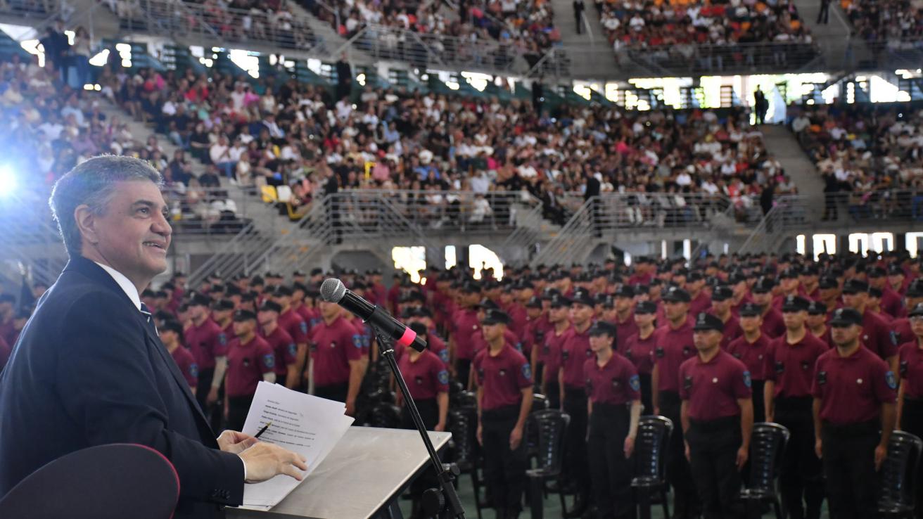 La Ciudad suma 1.000 nuevos policías y bomberos