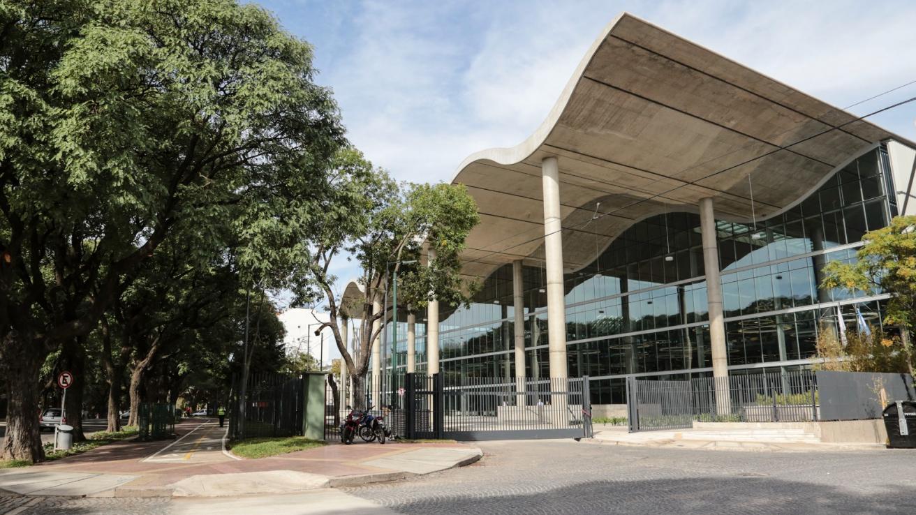 La Legislatura aprobó el presupuesto de la Ciudad para 2025 con una fuerte inversión en Educación y Seguridad