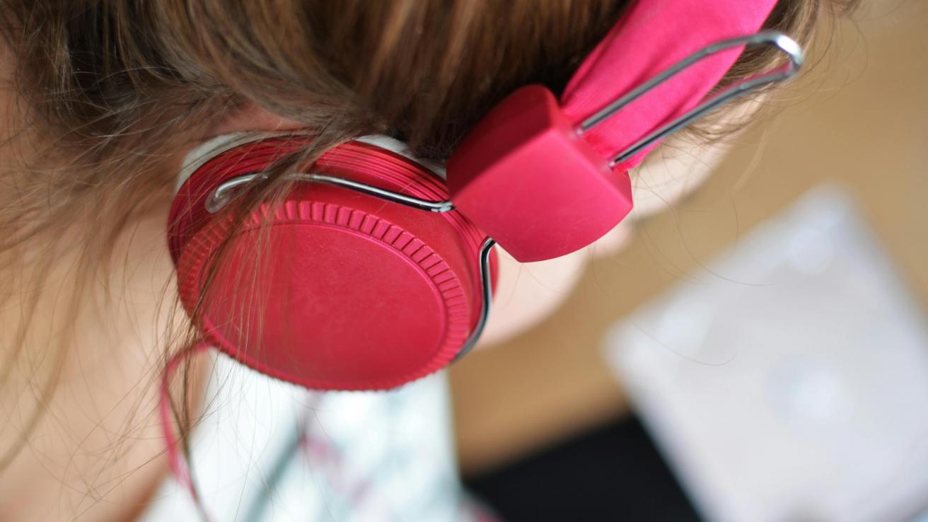 Auriculares en niños y adolescentes