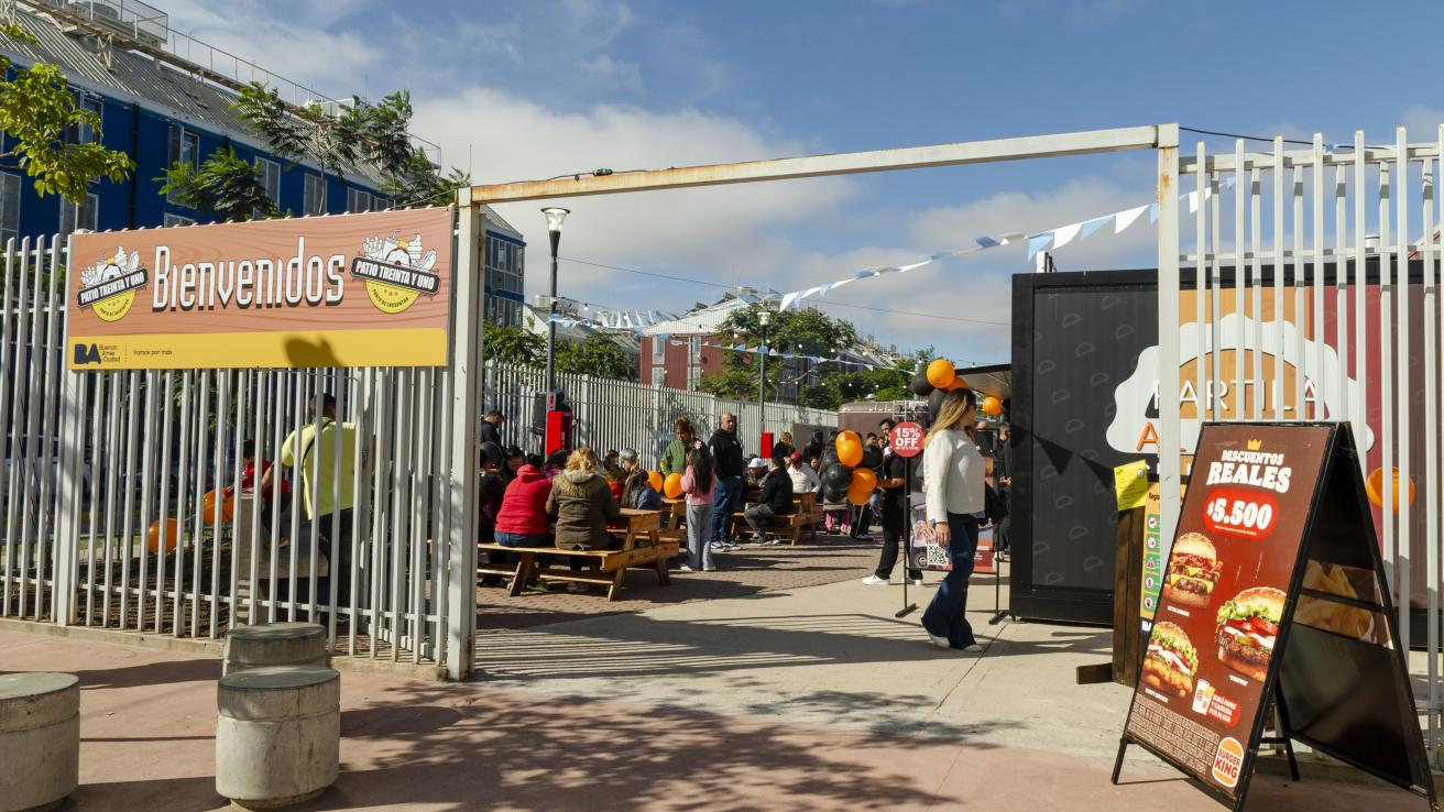 Patio Gastrónomico, Barrio Mugica