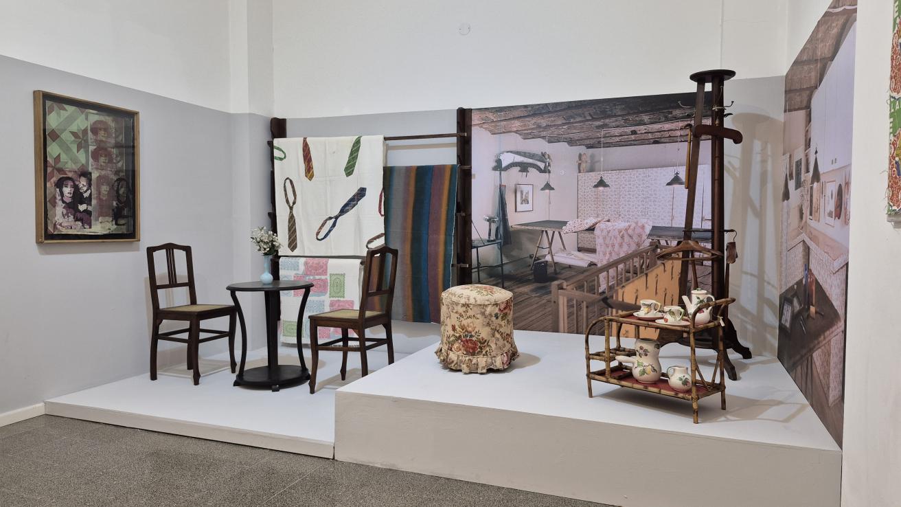 Montaje alusivo al taller de la pareja de diseñadores textiles, Simonetta Borghini y Vicente Gallego.