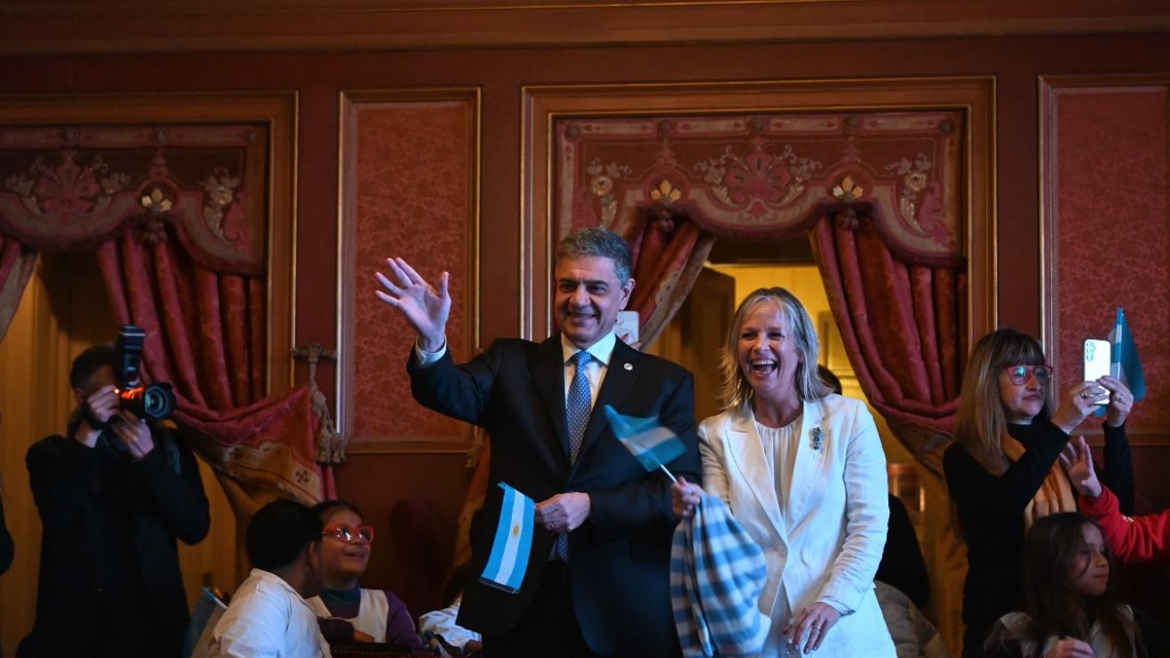 Jorge Macri les tomó la promesa de lealtad a la bandera a más de mil chicos de escuelas primarias