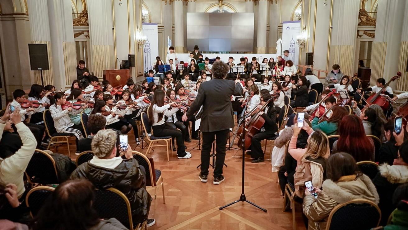 Orquesta infantil y juvenil de Flores