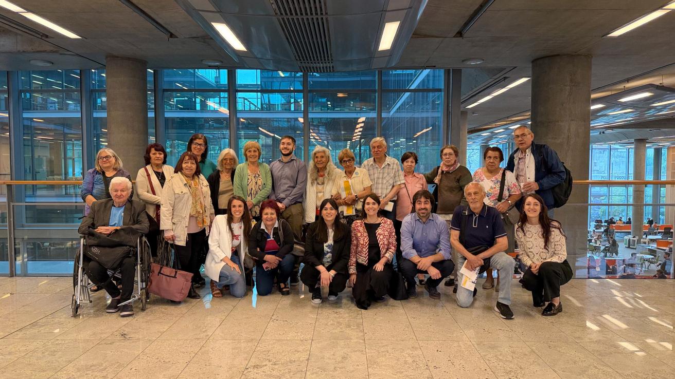 Encuentro sobre acceso a la información y transparencia con personas mayores en Casa de Gobierno