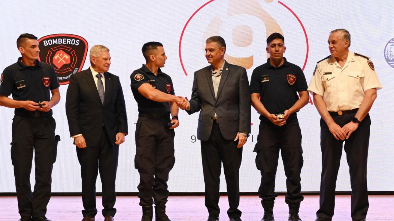 Acto por el 9no aniversario del Cuerpo de Bomberos de la Ciudad