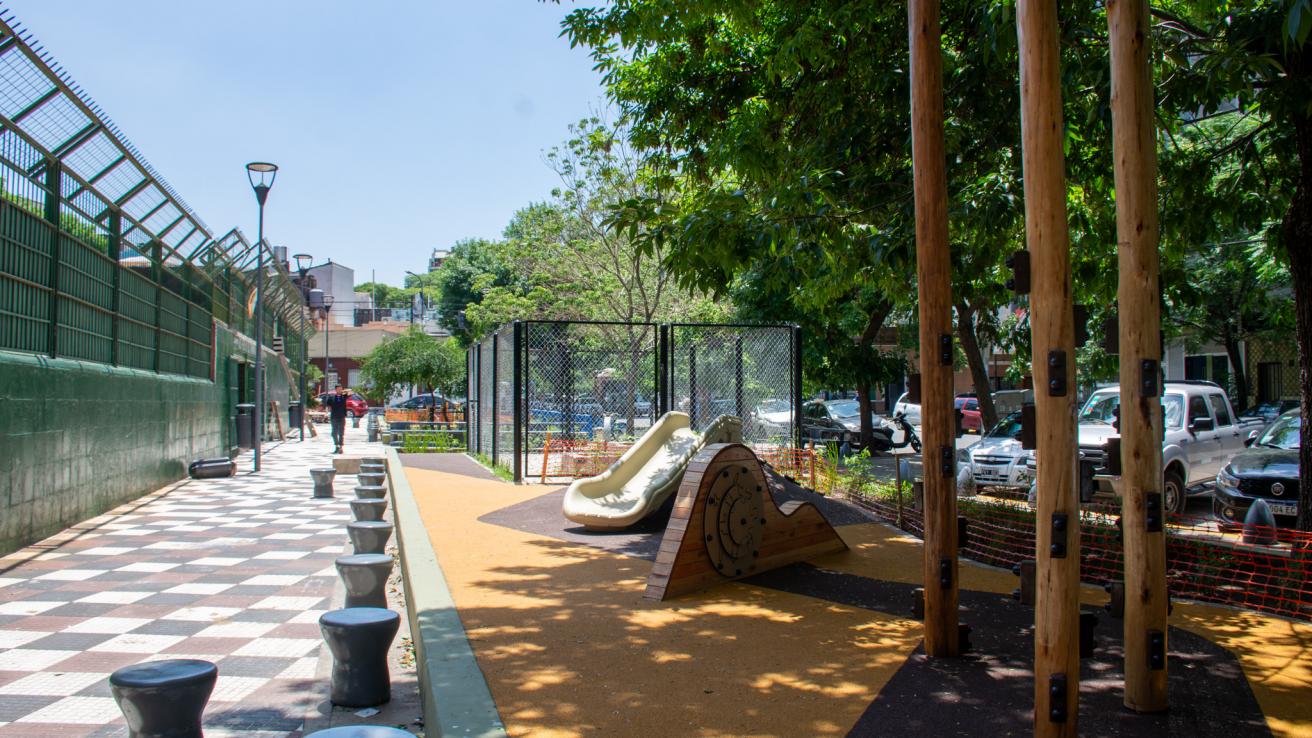 Plazoleta José Bonifacio y Del Barco Centenera